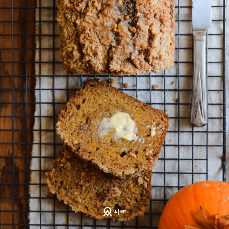 Pumpkin Bread with Crumb Topping